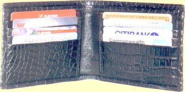 crocodile credit card wallet inside features